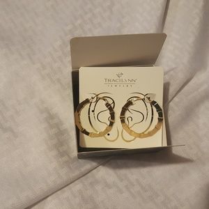 Hoop earring